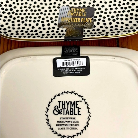 2 Thyme & Table Appetizer Plates - Picture 3 of 5